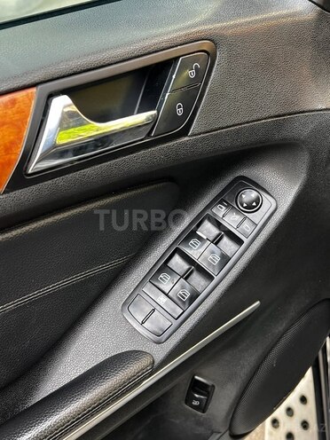 Mercedes ML 320 4MATIC 2009, 290,000 km - 3.0 л - Bakı