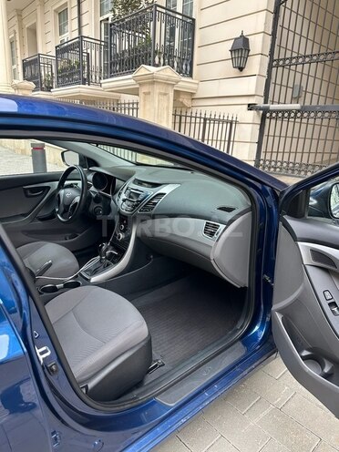 Hyundai Elantra 2015, 129,000 km - 1.8 l - Bakı