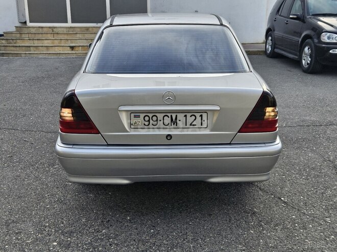 Mercedes C 200 2000, 328,123 km - 2.0 l - Bakı