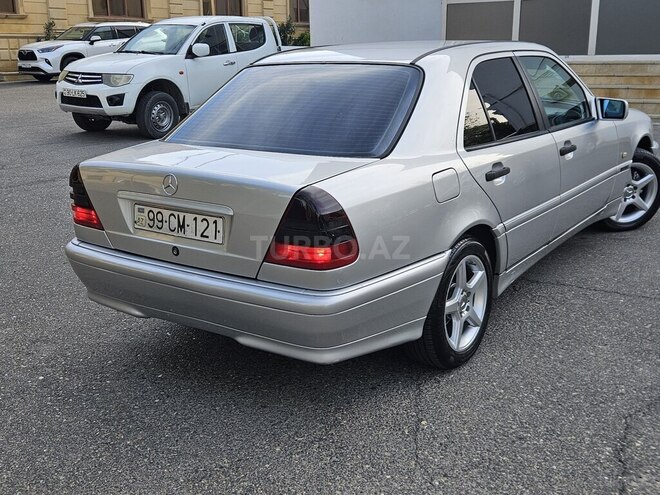 Mercedes C 200 2000, 328,123 km - 2.0 l - Bakı