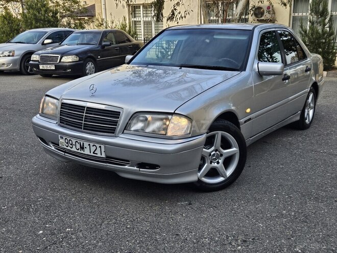 Mercedes C 200 2000, 328,123 km - 2.0 l - Bakı