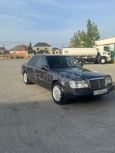 Mercedes E 220 1995, 441,000 km - 2.2 l - Bakı