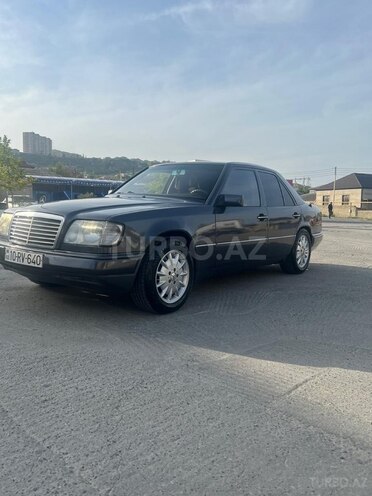 Mercedes E 220 1995, 441,000 km - 2.2 l - Bakı
