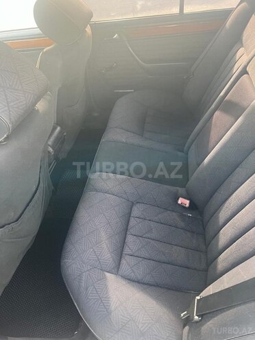 Mercedes E 220 1995, 441,000 km - 2.2 l - Bakı