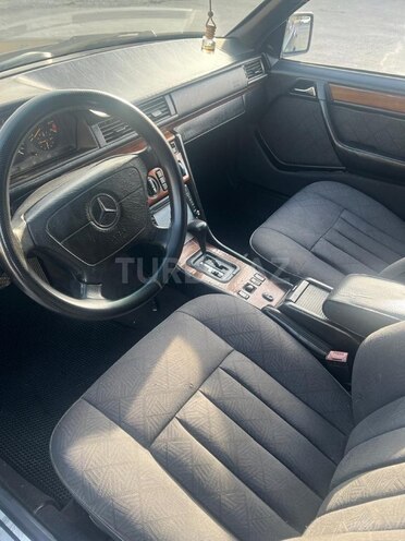 Mercedes E 220 1995, 441,000 km - 2.2 l - Bakı