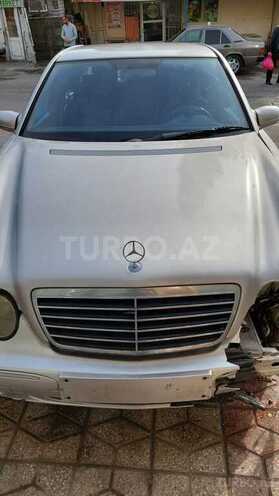 Mercedes E 270 2001, 180,000 km - 2.7 l - Bakı