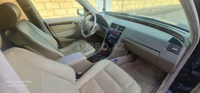 Mercedes C 230 1998, 329,900 km - 2.3 l - Salyan