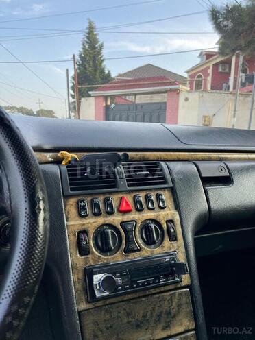 Mercedes E 320 1996, 286,000 km - 3.2 l - Bakı