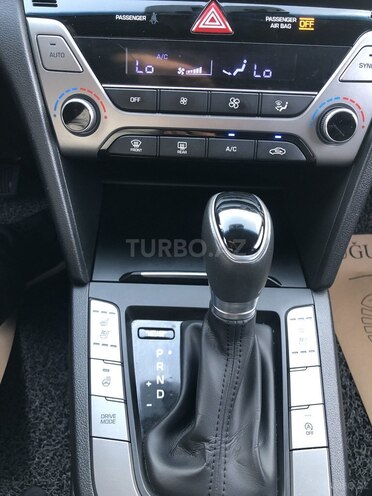 Hyundai Elantra 2015, 163,000 km - 1.6 л - Bakı