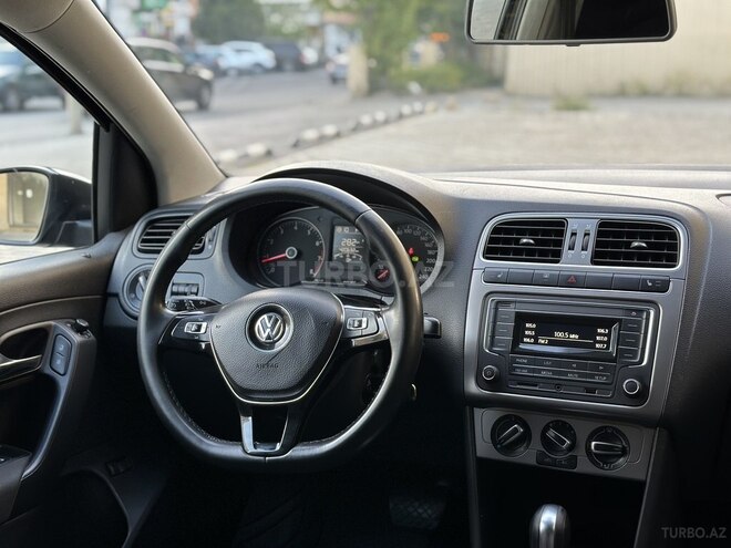 Volkswagen Polo 2019, 420,000 km - 1.6 l - Bakı