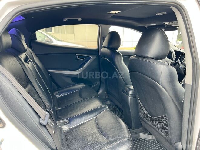 Hyundai Elantra 2012, 287,000 km - 1.8 l - Qusar
