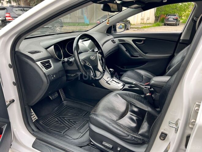 Hyundai Elantra 2012, 287,000 km - 1.8 l - Qusar