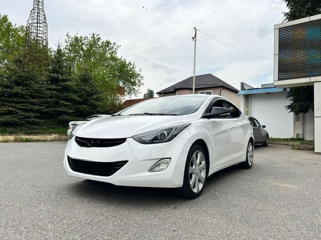 Hyundai Elantra 2012, 287,000 km - 1.8 l - Qusar