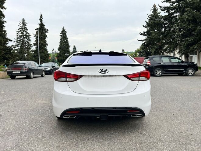 Hyundai Elantra 2012, 287,000 km - 1.8 l - Qusar
