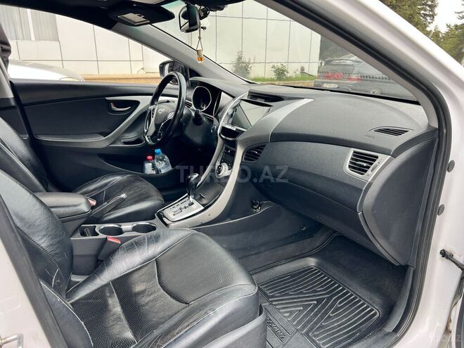 Hyundai Elantra 2012, 287,000 km - 1.8 l - Qusar