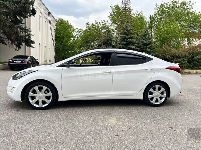 Hyundai Elantra 2012, 287,000 km - 1.8 l - Qusar