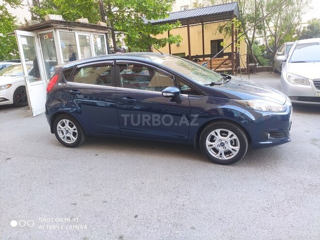 Ford Fiesta-7