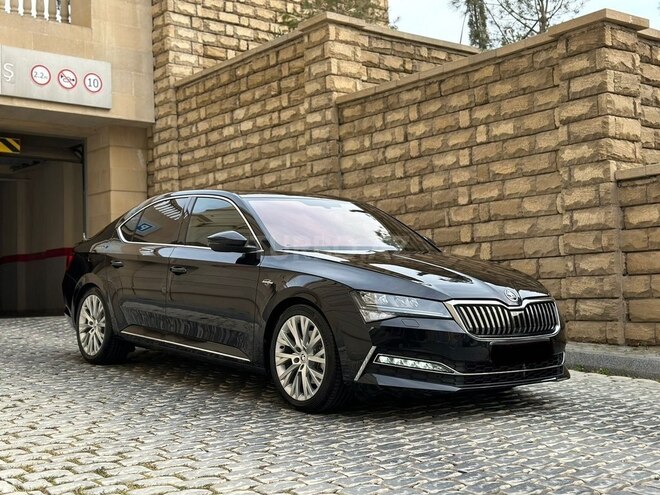 Skoda Superb 2022, 40,000 km - 2.0 л - Bakı