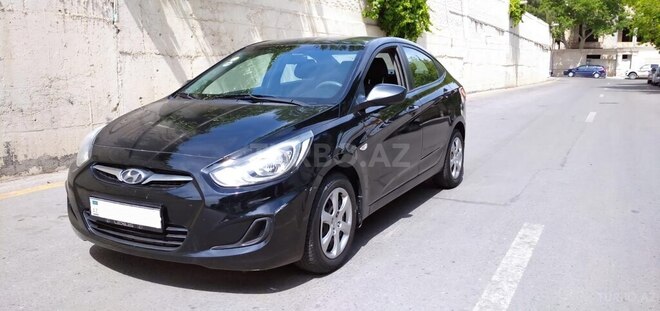 Hyundai Accent 2013, 220,000 km - 1.4 l - Bakı