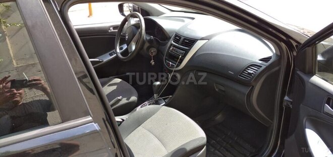 Hyundai Accent 2013, 220,000 km - 1.4 l - Bakı