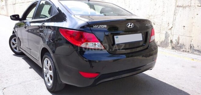 Hyundai Accent 2013, 220,000 km - 1.4 l - Bakı
