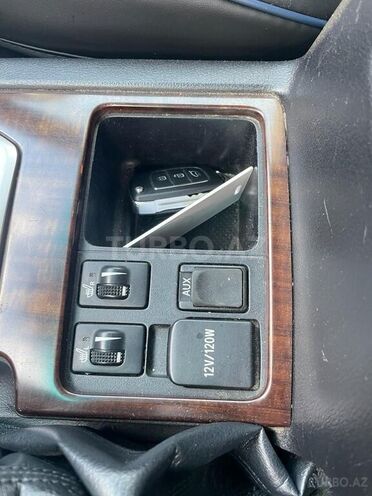 Toyota Land Cruiser Prado 2012, 145,000 km - 4.0 л - Bakı