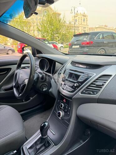 Hyundai Elantra 2015, 273,588 km - 1.8 l - Bakı