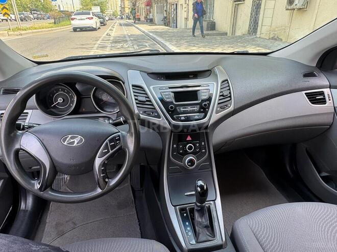 Hyundai Elantra 2015, 273,588 km - 1.8 l - Bakı