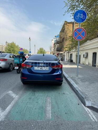 Hyundai Elantra 2015, 273,588 km - 1.8 l - Bakı
