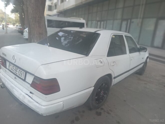 Mercedes E 200 d 1988, 387,500 km - 2.0 l - Bakı