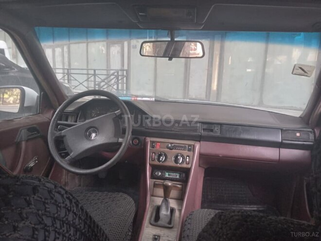 Mercedes E 200 d 1988, 387,500 km - 2.0 l - Bakı