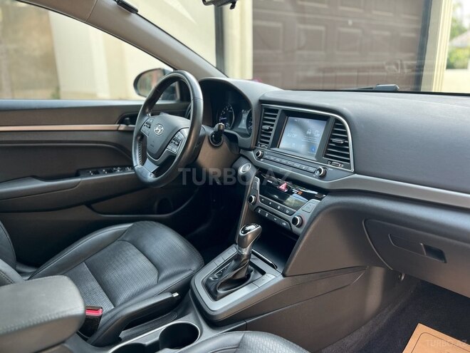 Hyundai Elantra 2017, 46,670 km - 2.0 l - Bakı