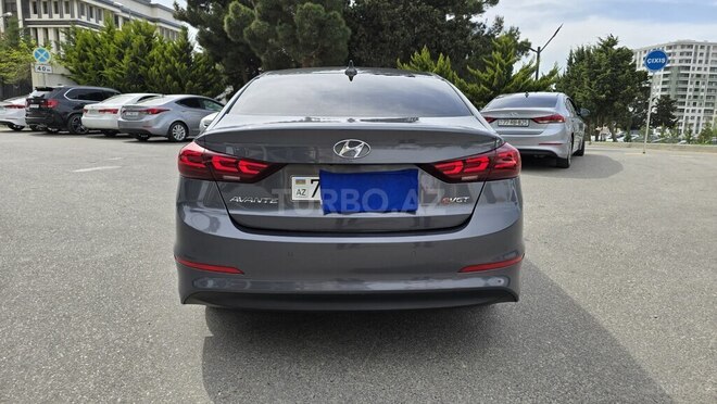 Hyundai Avante 2015, 156,500 km - 1.6 л - Bakı