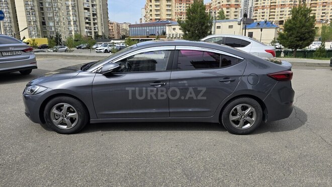 Hyundai Avante 2015, 156,500 km - 1.6 л - Bakı