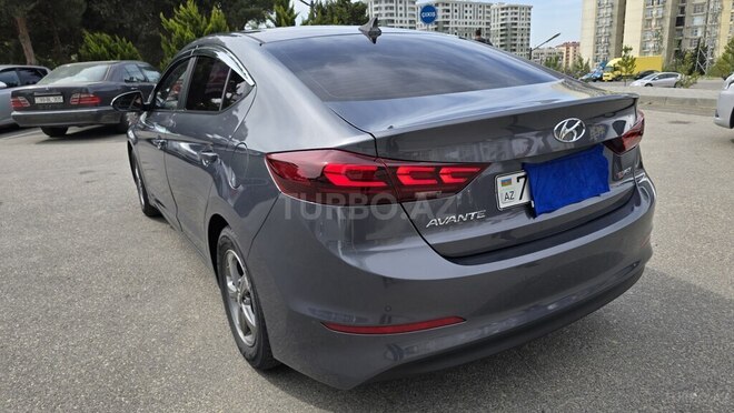 Hyundai Avante 2015, 156,500 km - 1.6 л - Bakı