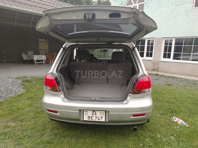 Mitsubishi Airtrek 2001, 300,678 km - 2.0 л - Zaqatala