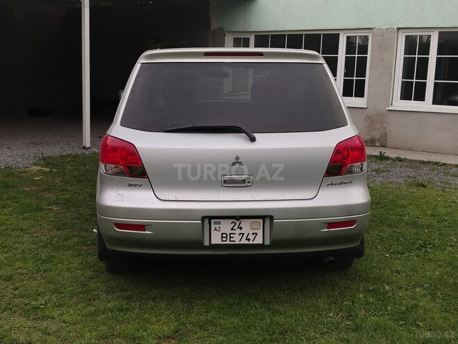 Mitsubishi Airtrek 2001, 300,678 km - 2.0 л - Zaqatala