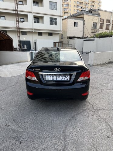 Hyundai Accent 2011, 240,000 km - 1.4 l - Bakı
