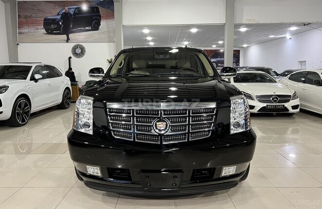 Cadillac Escalade-3