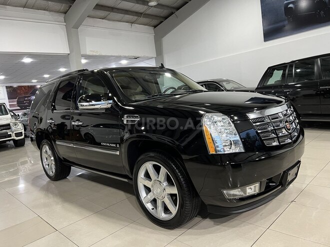 Cadillac Escalade-4
