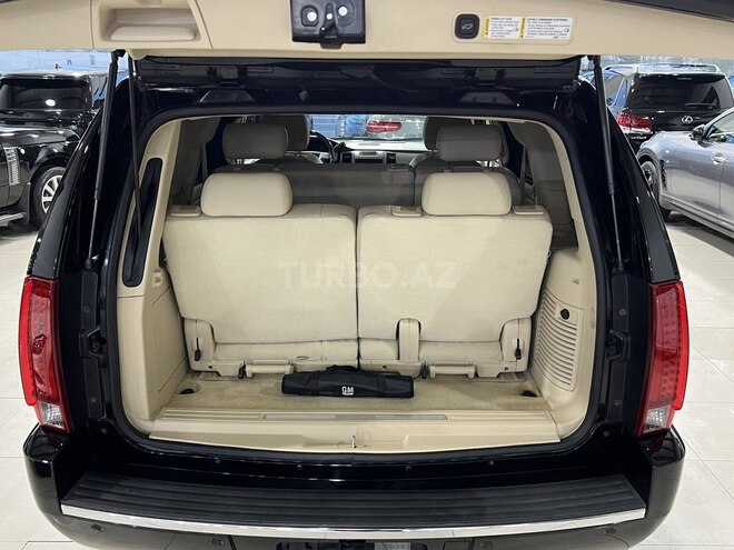 Cadillac Escalade-24