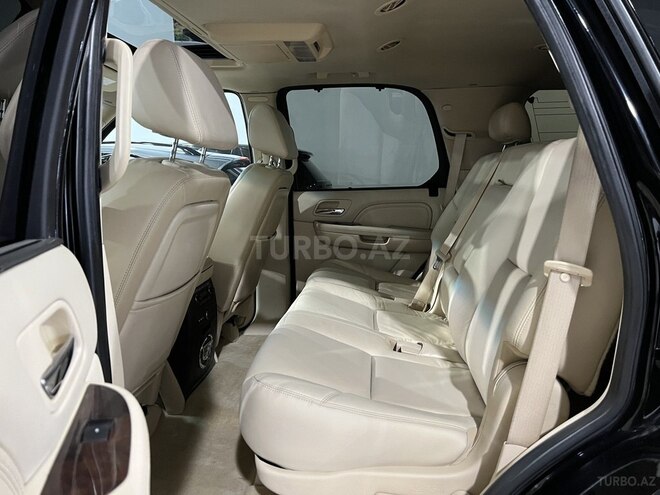 Cadillac Escalade-16