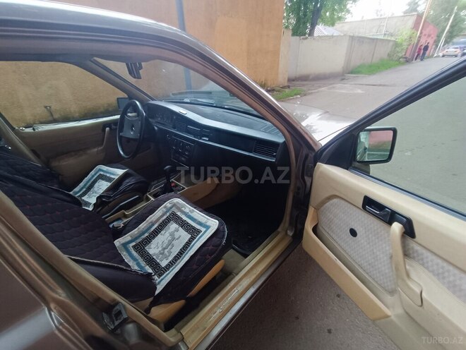 Mercedes 190 1990, 198,671 km - 1.8 l - Qazax