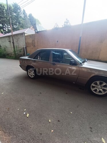 Mercedes 190 1990, 198,671 km - 1.8 l - Qazax