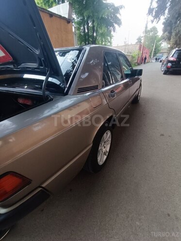 Mercedes 190 1990, 198,671 km - 1.8 l - Qazax