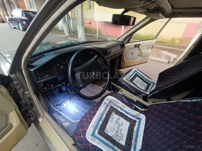 Mercedes 190 1990, 198,671 km - 1.8 l - Qazax
