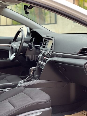 Hyundai Elantra 2019, 46,980 km - 2.0 l - Bakı