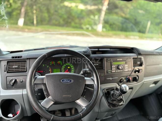 Ford Transit 2010, 264,400 km - 2.2 l - Quba