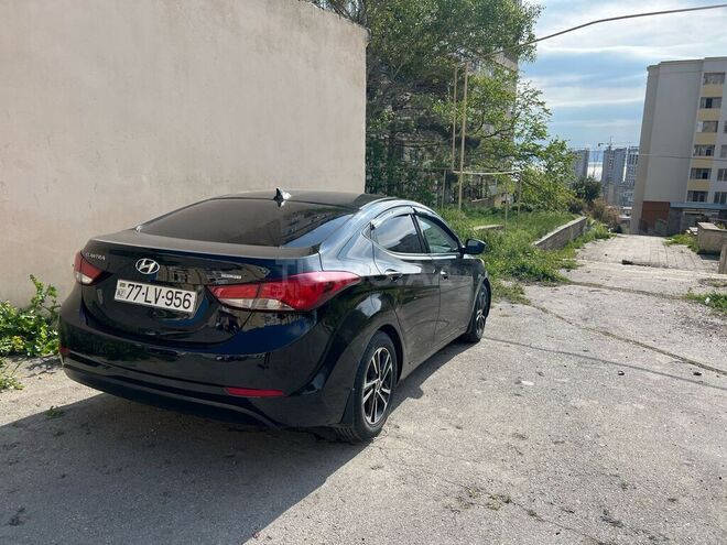Hyundai Elantra 2015, 275,000 km - 1.8 л - Bakı