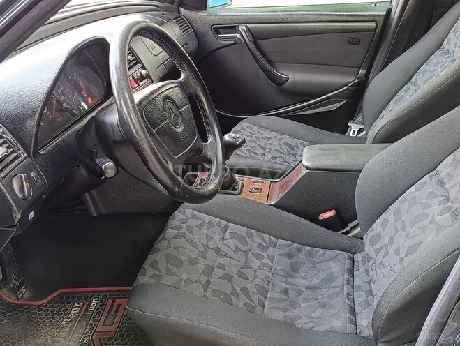 Mercedes C 220 d 1999, 246,500 km - 2.2 l - Ağdam